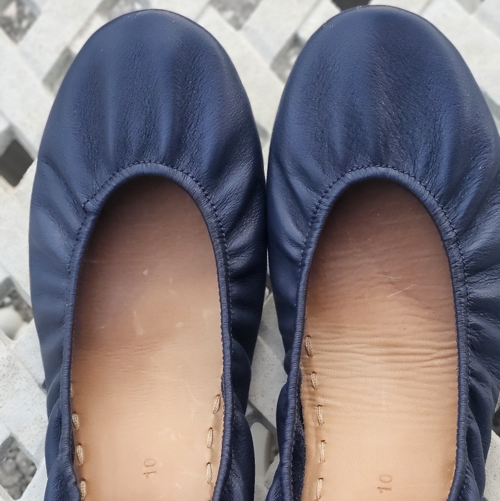 Navy Blue Leather Ballet Flats